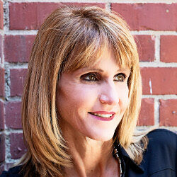 Julia Cook headshot