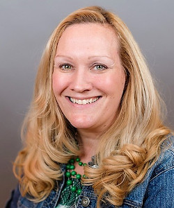 Tori Stone headshot