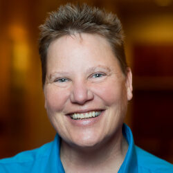 Lisa Koenecke headshot