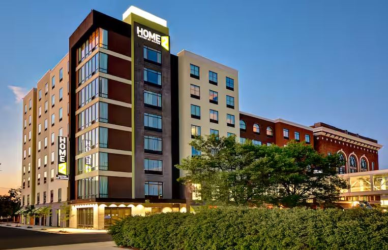 Home Suites by Hilton Kalamazoo Downtown exterior