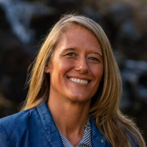 Terri Tchorzynski headshot