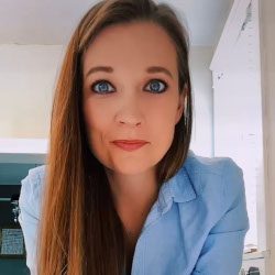 Elishia Basner Headshot